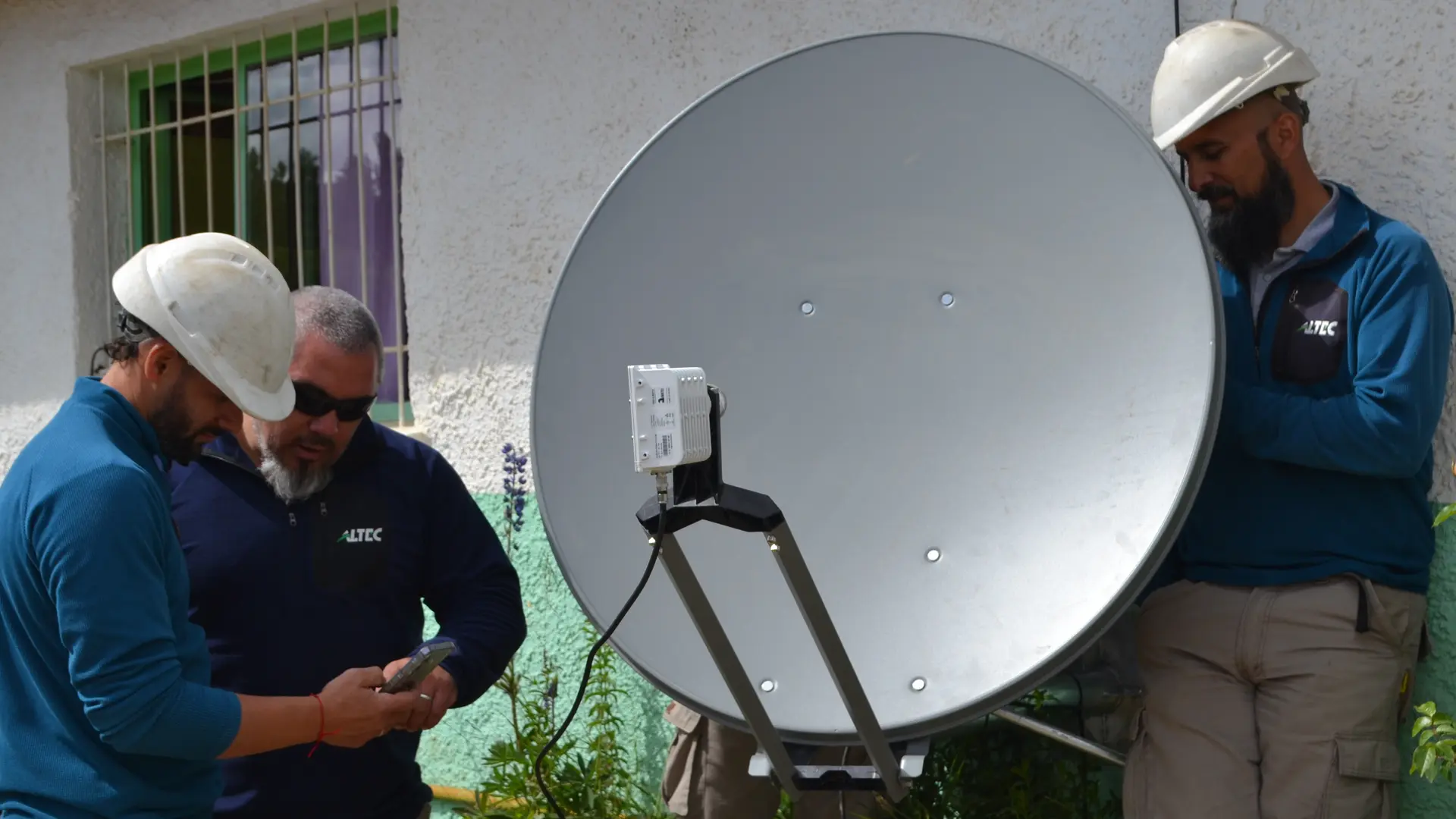 Altec diversifica la conectividad escolar en Río Negro 