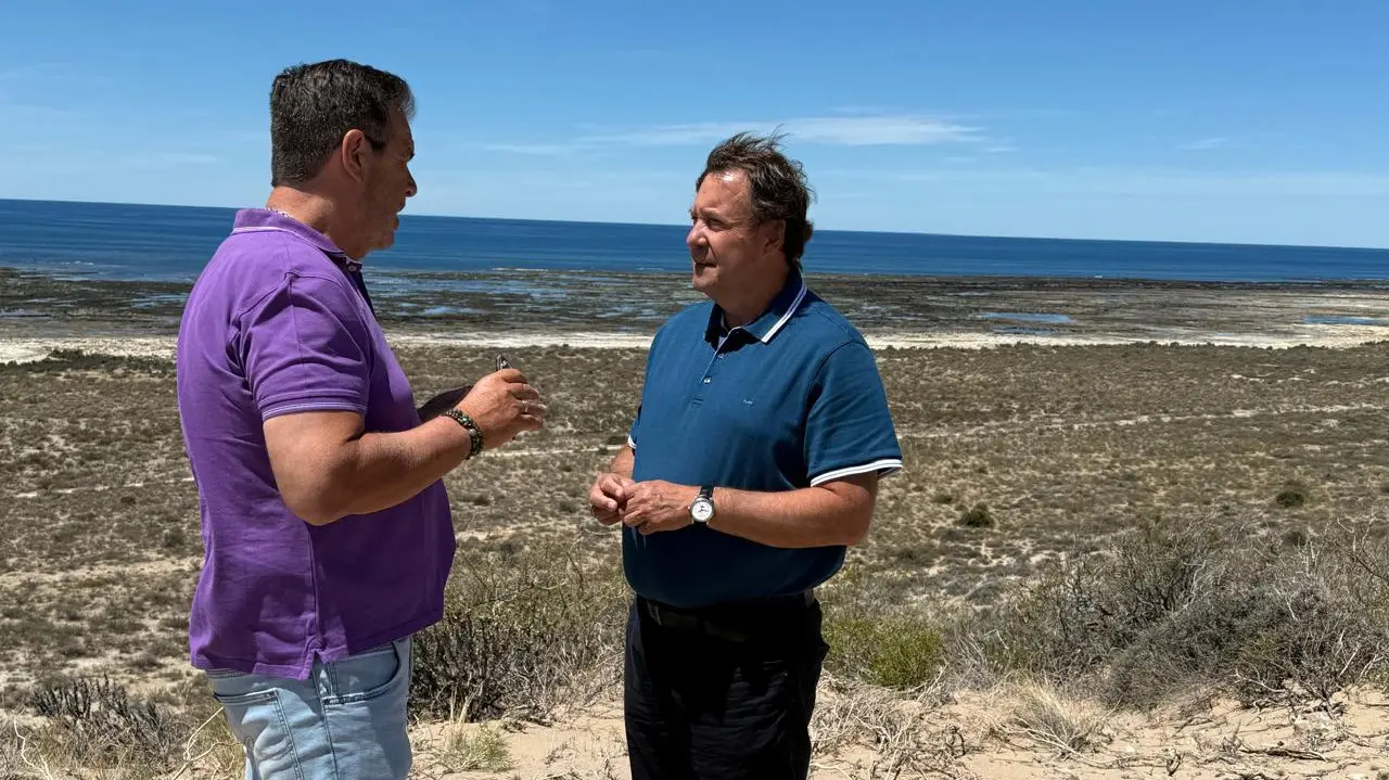 Weretilneck y Casadei recorrieron el lugar elegido para proyecto de GNL